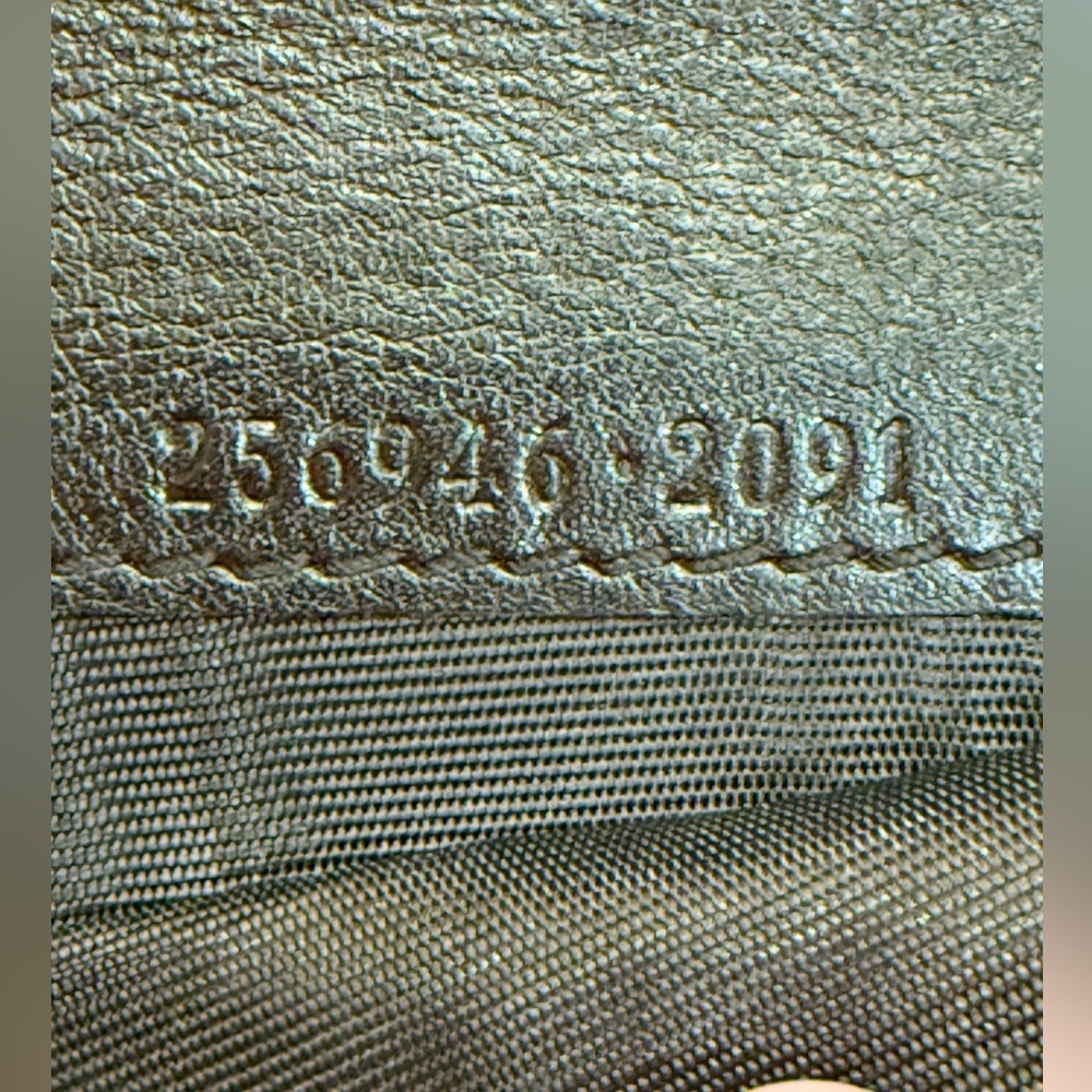 Authentic Gucci Dark Brown Leather Zip Wallet. COA. - Picture 6 of 9